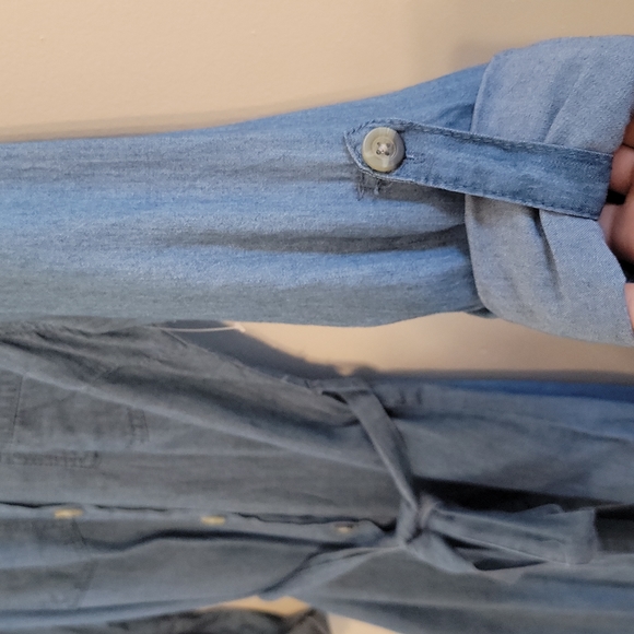 Flowy, button up Jean dress With collar and 2 pockets - Picture 3 of 4